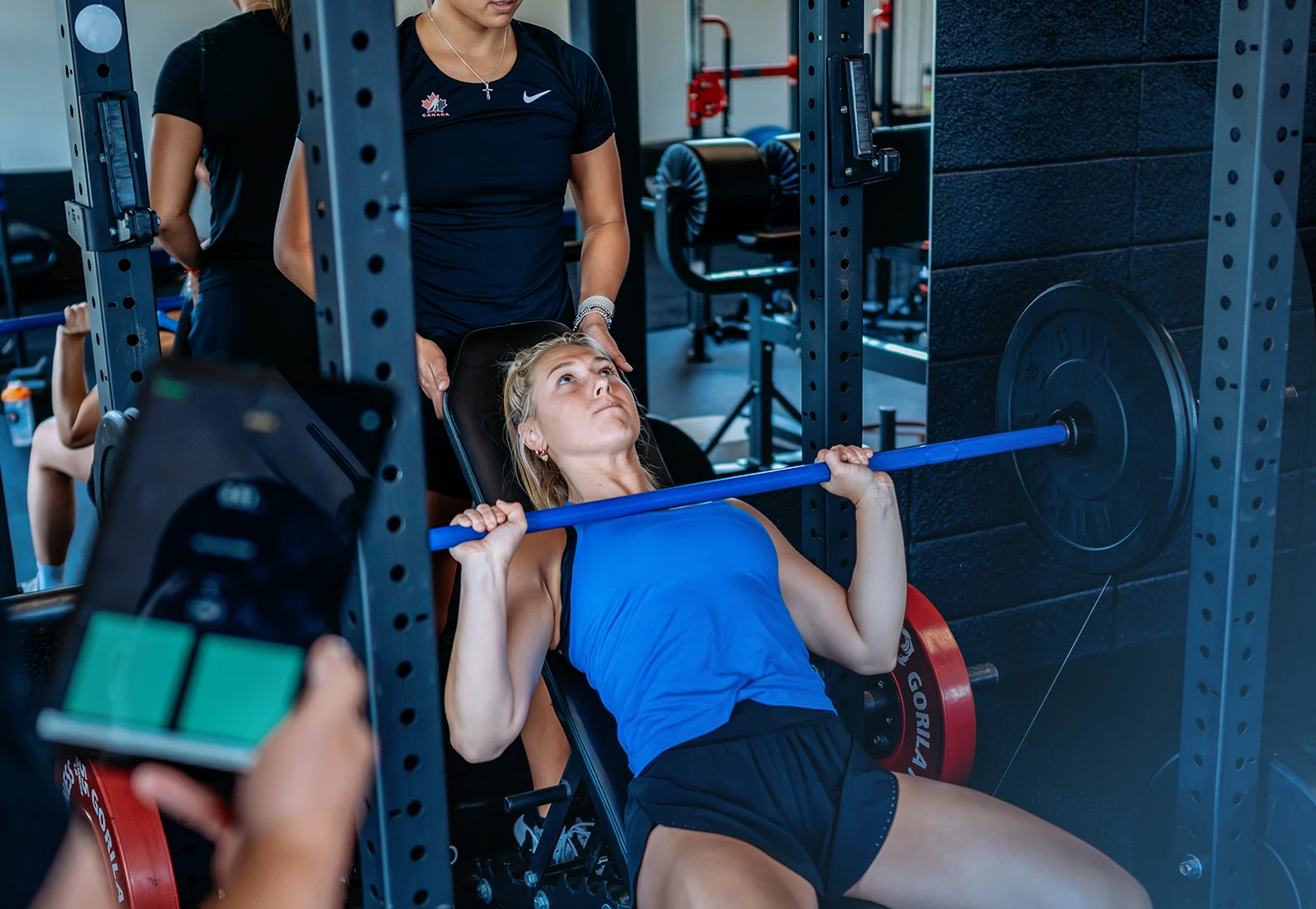 person inline pressing weights